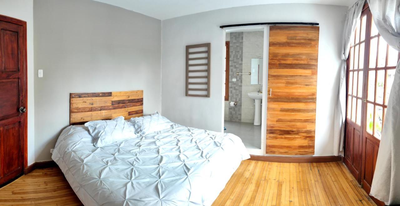 Minka Hostel Кіто Екстер'єр фото
