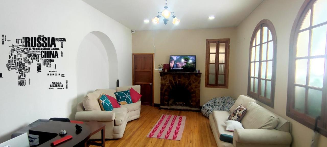 Minka Hostel Кіто Екстер'єр фото